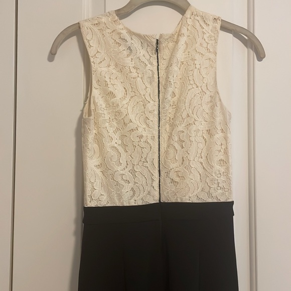Express- white lace faux wrap jumpsuit w/pockets - Picture 5 of 14